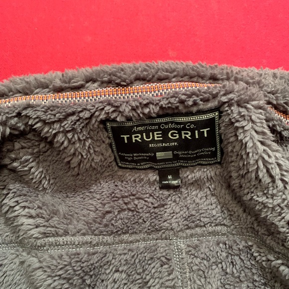Men’s True Grit vest - Picture 3 of 3